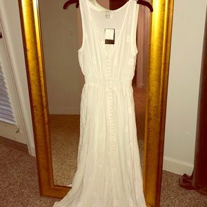 White maxi dress